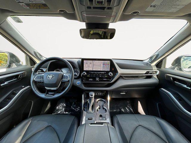 used 2022 Toyota Highlander Hybrid car, priced at $46,987