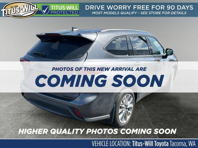 used 2022 Toyota Highlander Hybrid car, priced at $48,999