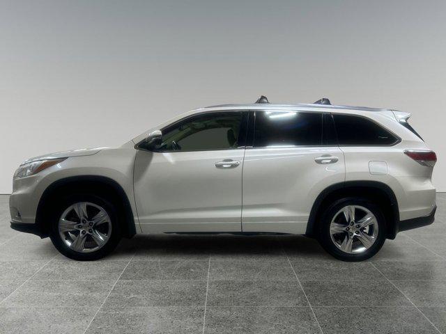 used 2015 Toyota Highlander car, priced at $21,999