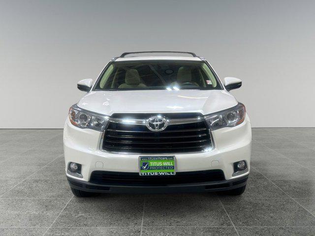 used 2015 Toyota Highlander car, priced at $21,999