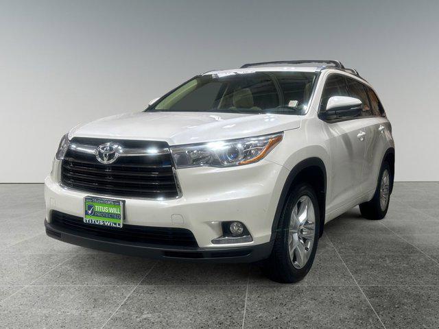 used 2015 Toyota Highlander car, priced at $21,999