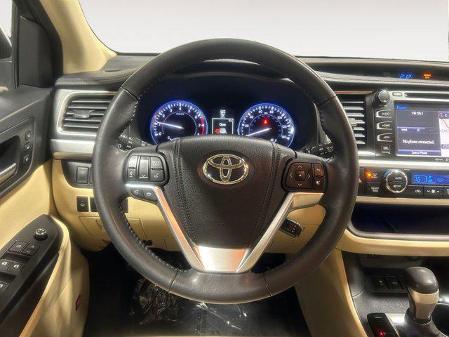 used 2015 Toyota Highlander car, priced at $21,999