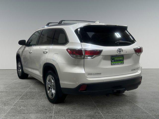 used 2015 Toyota Highlander car, priced at $21,999