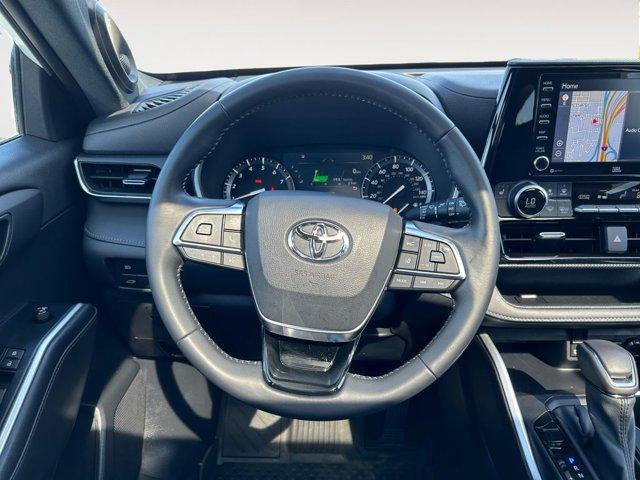 used 2021 Toyota Highlander car, priced at $41,888