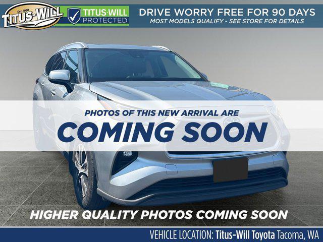 used 2022 Toyota Highlander Hybrid car, priced at $44,999