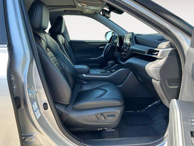 used 2022 Toyota Highlander Hybrid car, priced at $42,985