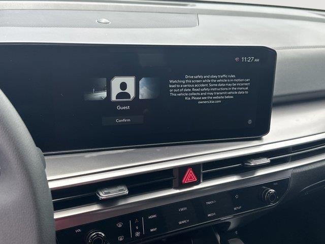 new 2025 Kia Sorento car, priced at $33,294