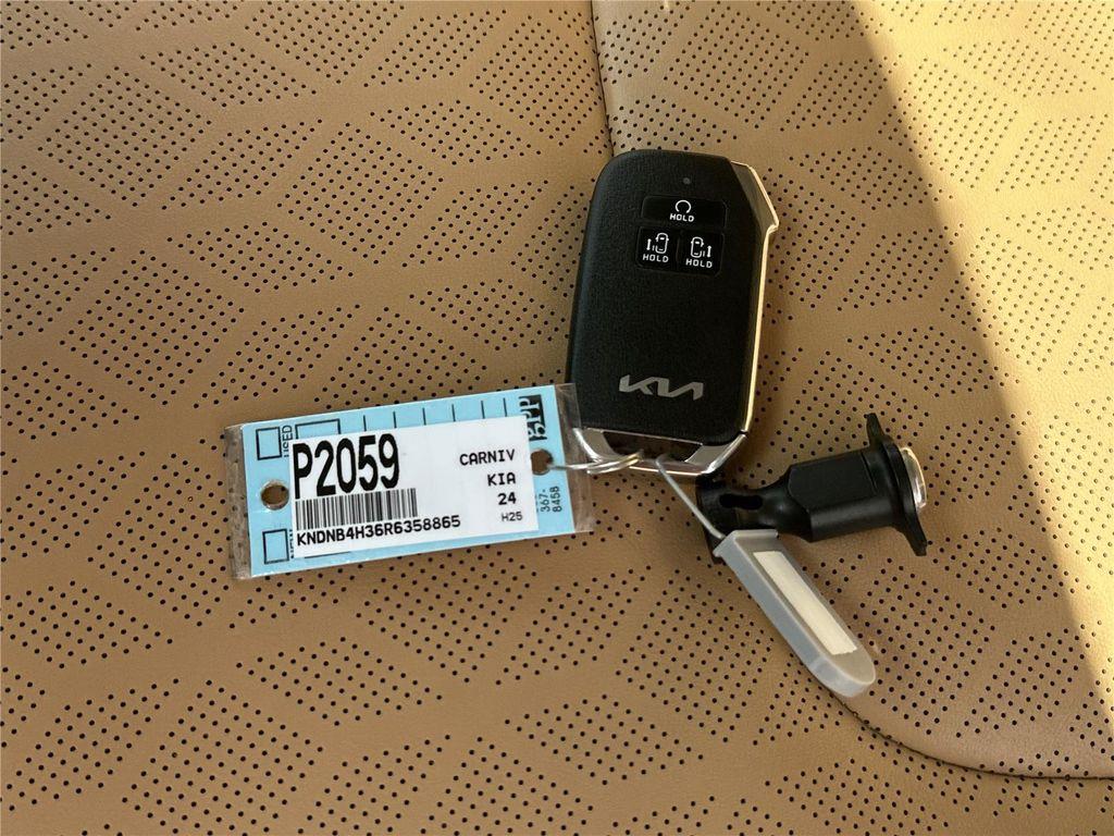 used 2024 Kia Carnival car, priced at $28,435