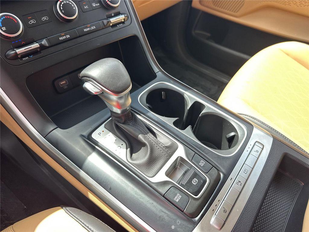 used 2024 Kia Carnival car, priced at $28,435