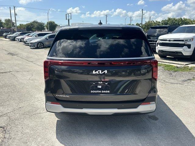 new 2025 Kia Carnival car, priced at $38,152