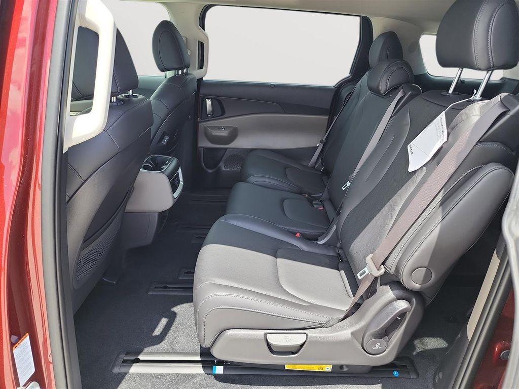 new 2025 Kia Carnival Hybrid car, priced at $43,536