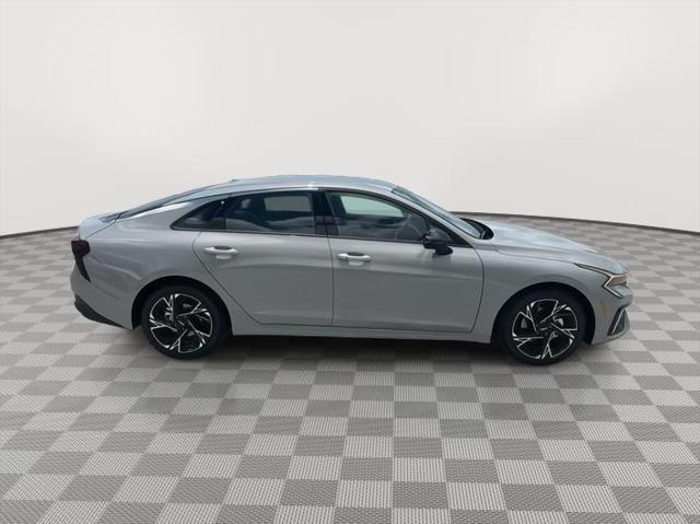 new 2025 Kia K5 car, priced at $30,045