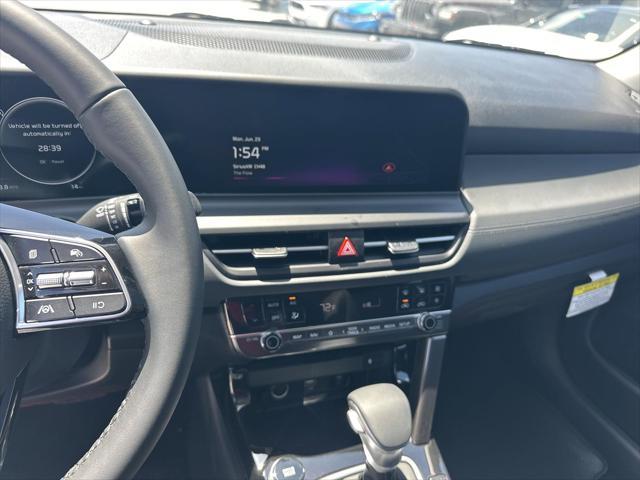 new 2025 Kia Seltos car, priced at $28,680