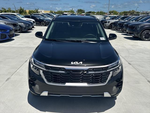 new 2025 Kia Seltos car, priced at $28,680