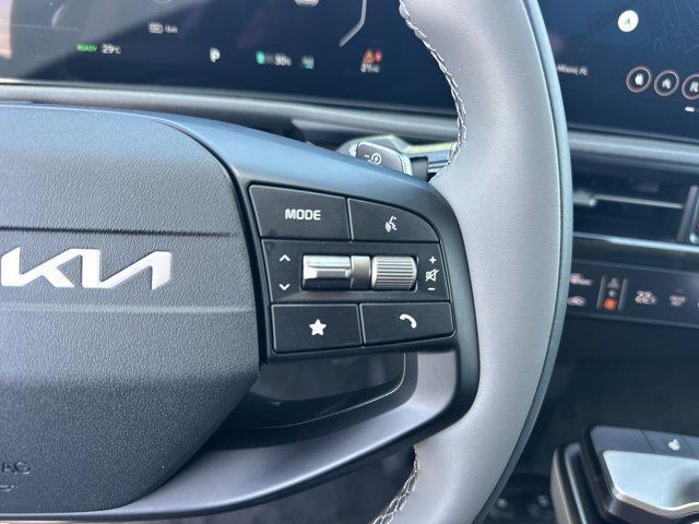 new 2025 Kia EV6 car, priced at $47,758