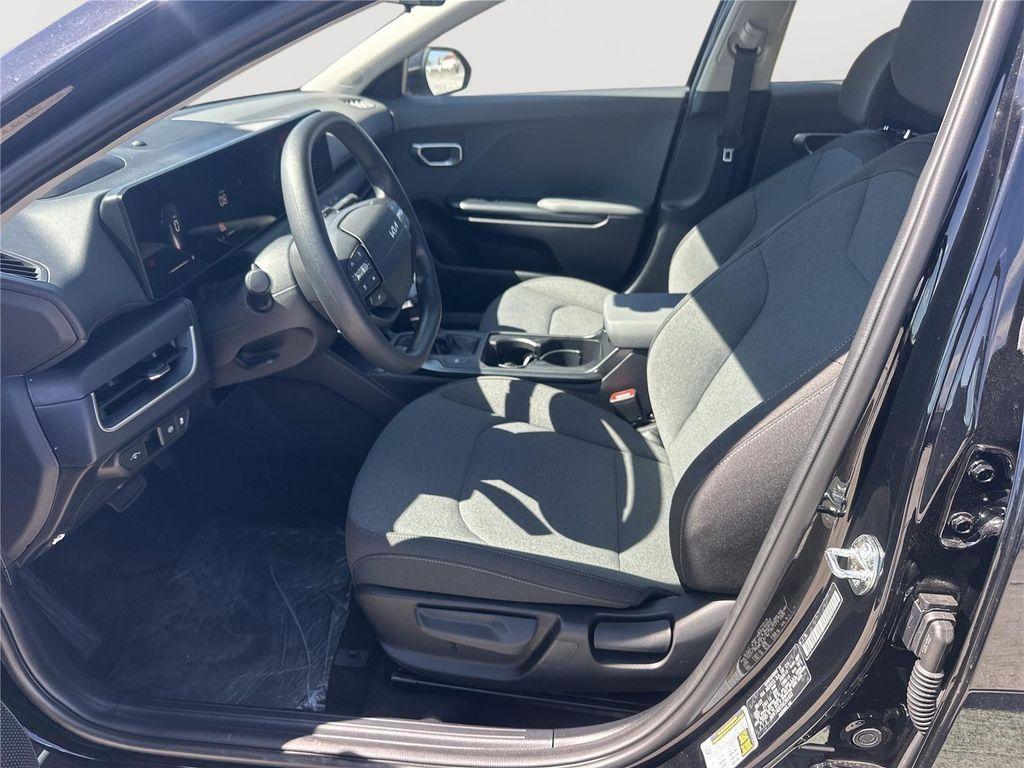 new 2025 Kia K4 car, priced at $24,500