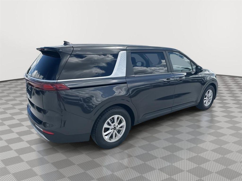 used 2024 Kia Carnival car, priced at $27,690