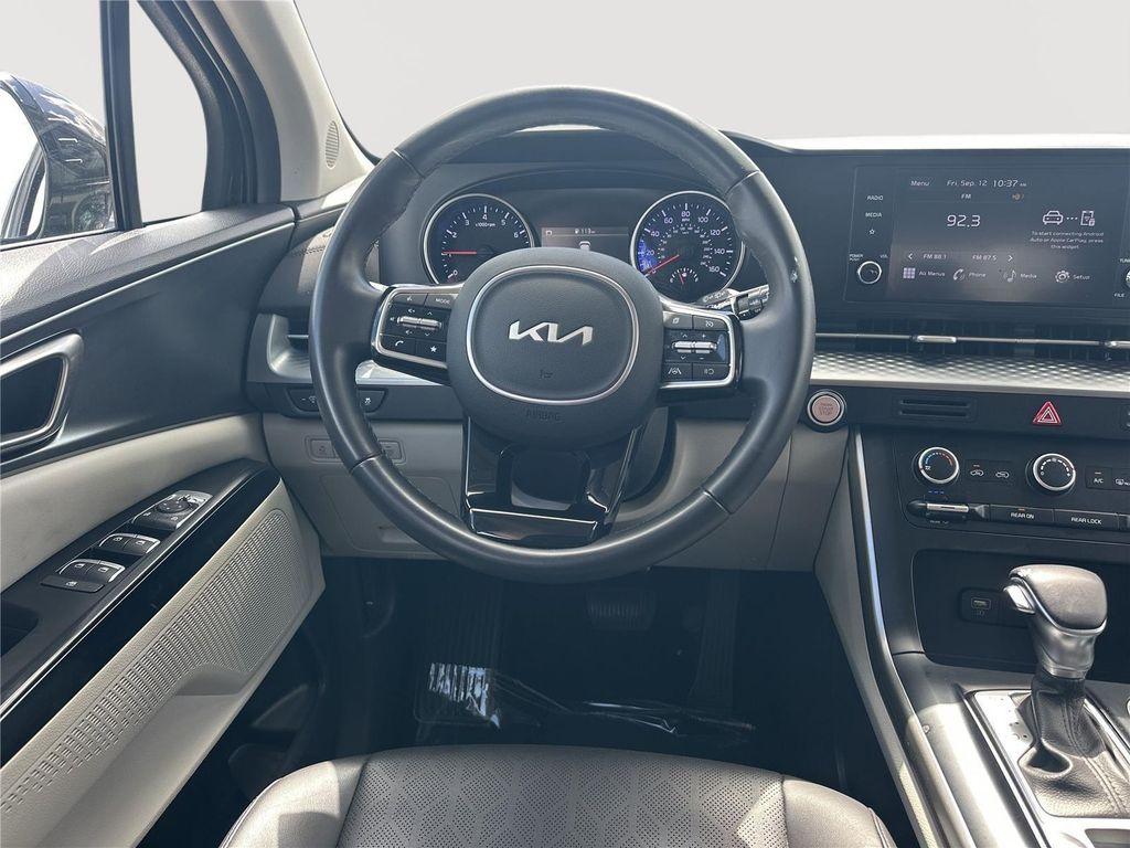 used 2024 Kia Carnival car, priced at $27,690