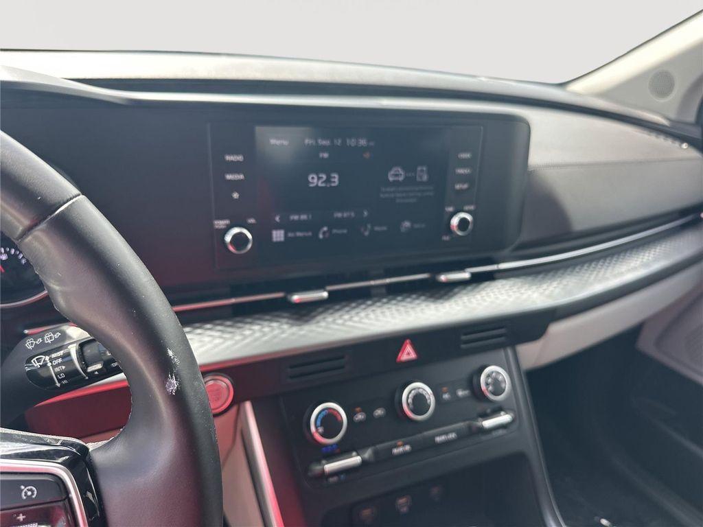used 2024 Kia Carnival car, priced at $27,690