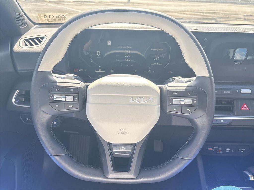 new 2025 Kia K4 car, priced at $28,004