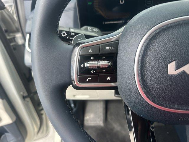 new 2025 Kia Carnival Hybrid car, priced at $43,806