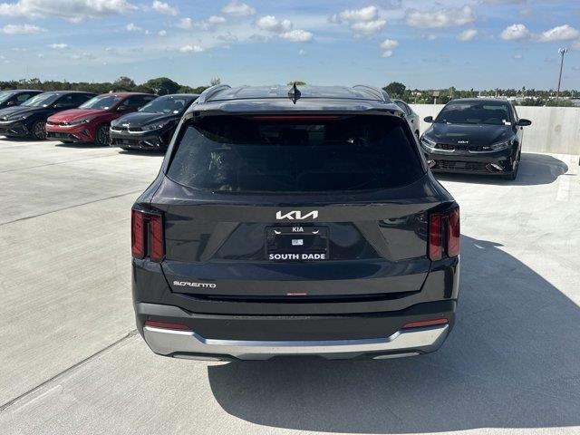 new 2025 Kia Sorento car, priced at $35,828