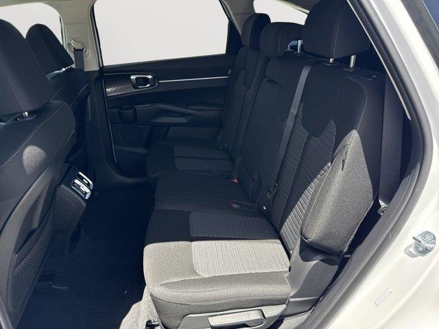 new 2025 Kia Sorento car, priced at $34,125