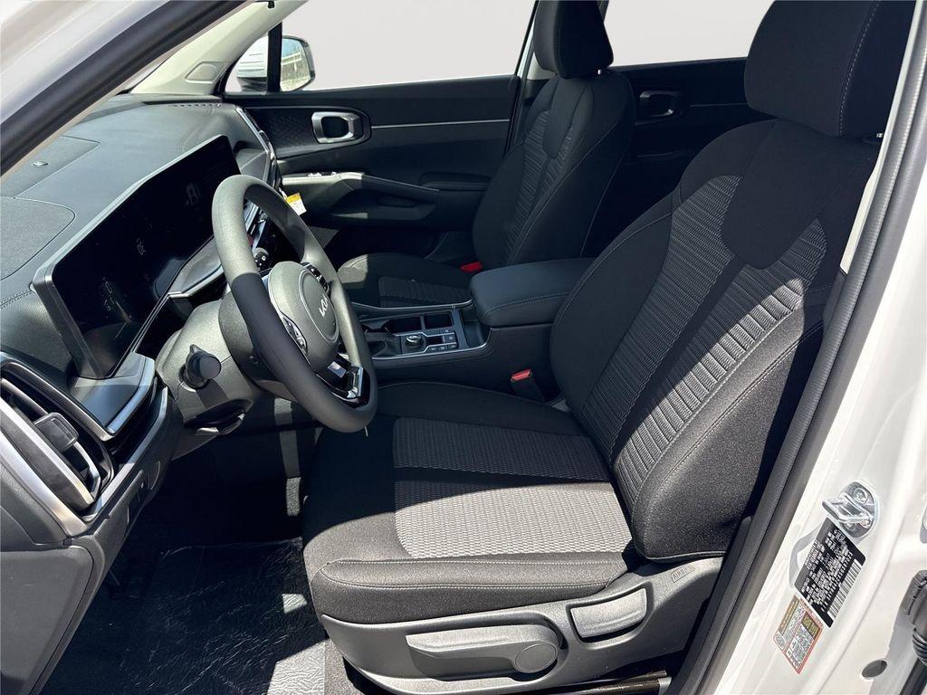new 2025 Kia Sorento car, priced at $33,443