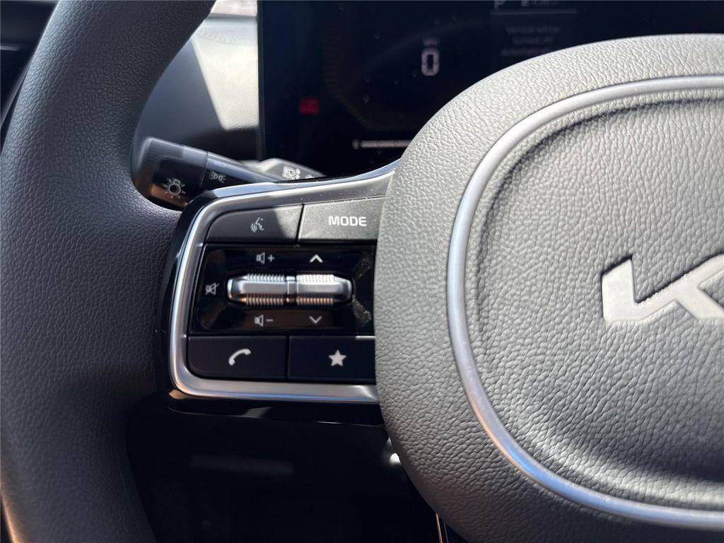 new 2025 Kia Sorento car, priced at $33,443