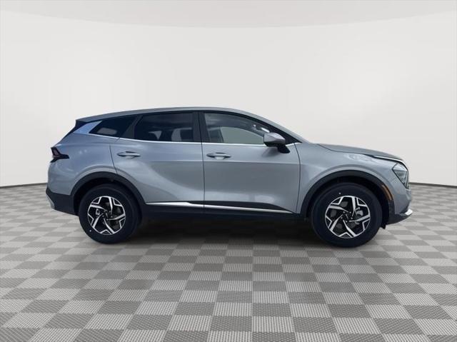 new 2025 Kia Sportage car, priced at $30,452