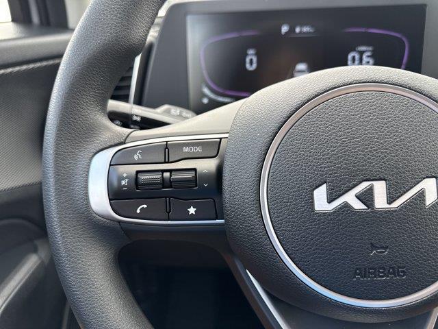 new 2025 Kia Sportage car, priced at $30,452