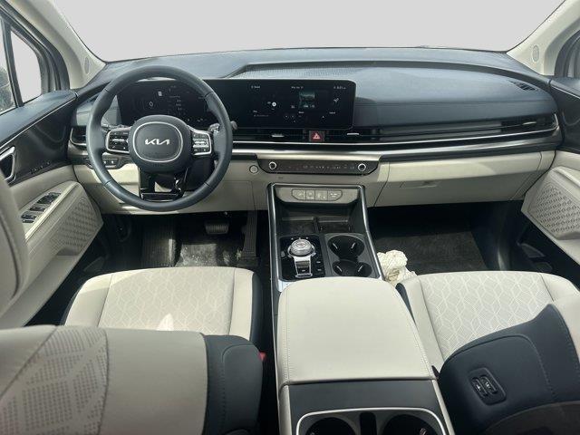 new 2025 Kia Carnival Hybrid car, priced at $51,931