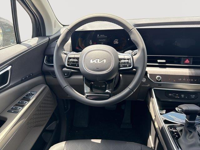 new 2025 Kia Carnival car, priced at $42,468