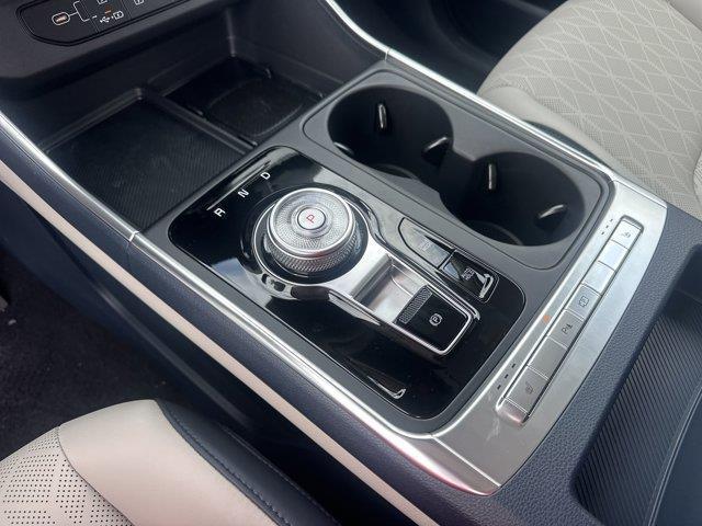 new 2025 Kia Carnival Hybrid car, priced at $44,125
