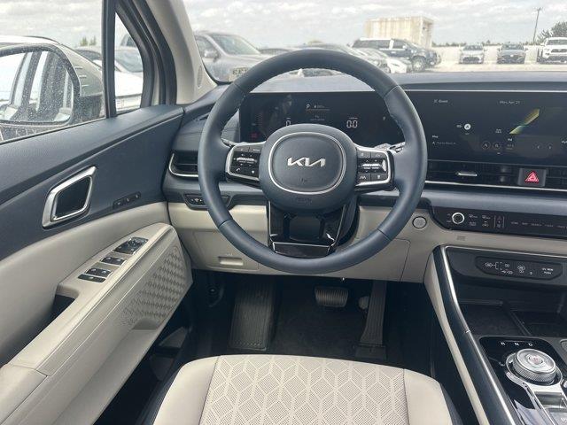 new 2025 Kia Carnival Hybrid car, priced at $44,125