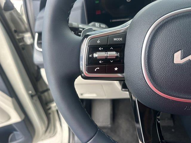 new 2025 Kia Carnival Hybrid car, priced at $43,674