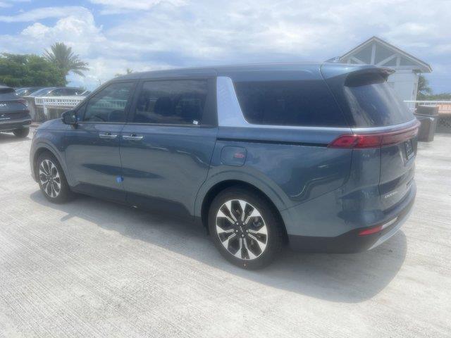 new 2024 Kia Carnival car, priced at $40,215