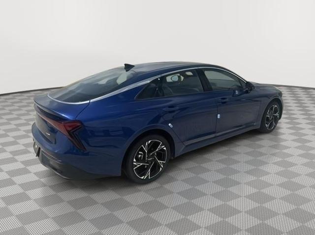 new 2025 Kia K5 car, priced at $29,255