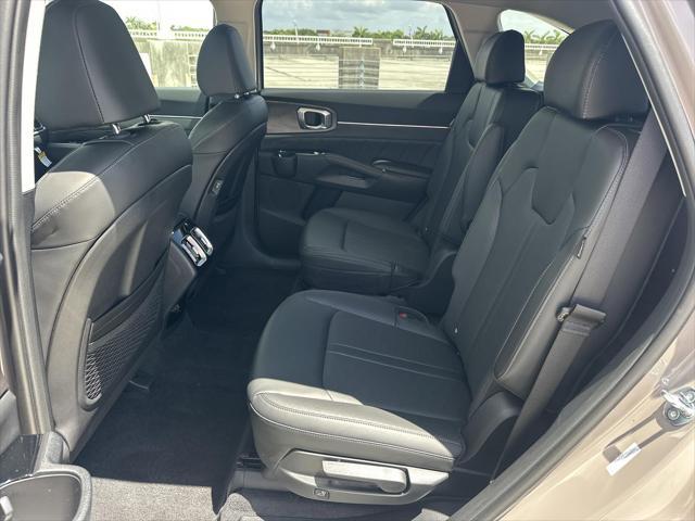 new 2025 Kia Sorento car, priced at $44,257