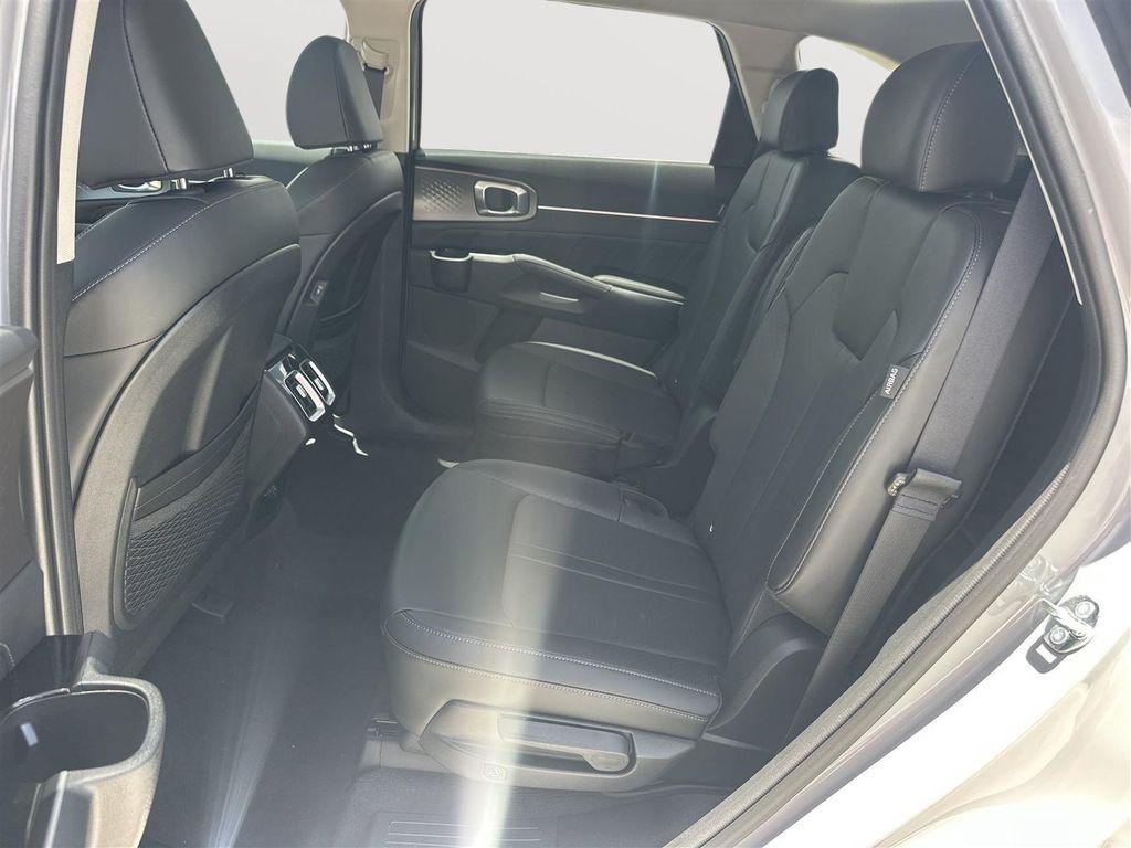 new 2025 Kia Sorento car, priced at $42,978