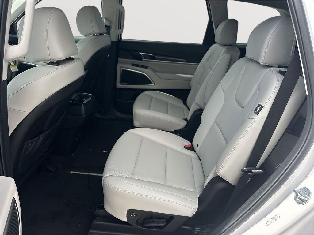 new 2025 Kia Telluride car, priced at $41,121