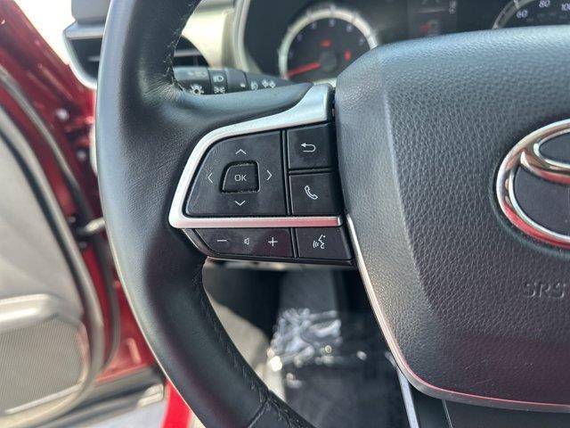 used 2022 Toyota Highlander car, priced at $29,160