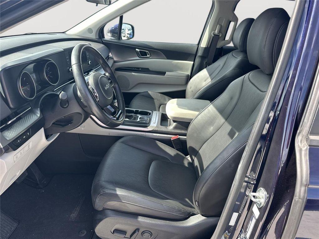 used 2024 Kia Carnival car, priced at $30,150