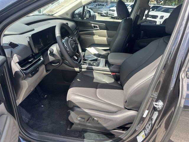 new 2025 Kia Carnival car, priced at $39,560