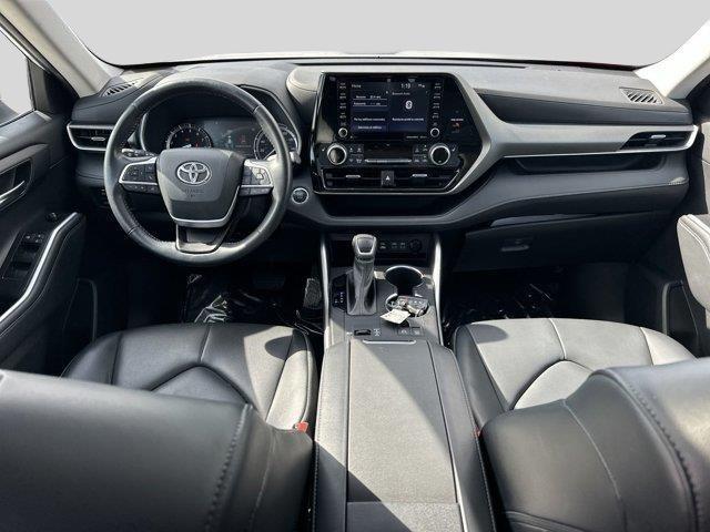 used 2022 Toyota Highlander car, priced at $30,974