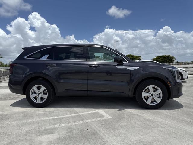 new 2025 Kia Sorento car, priced at $33,294