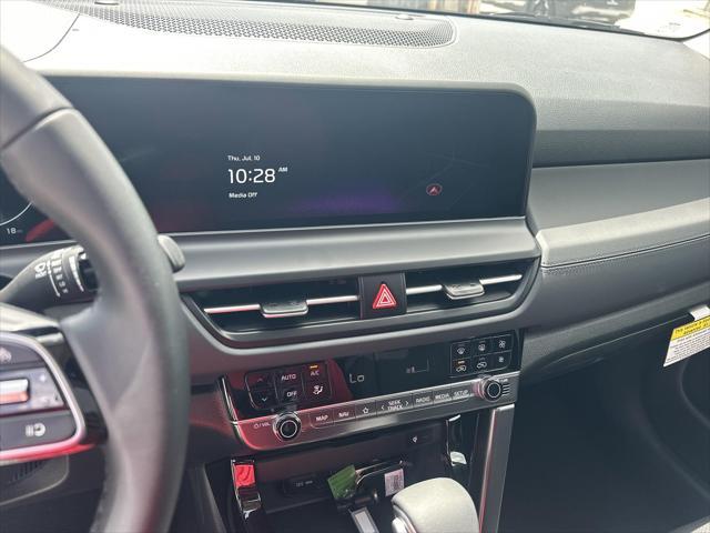 new 2025 Kia Seltos car, priced at $31,320