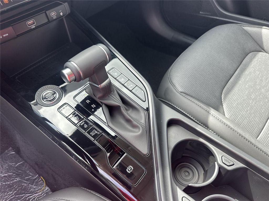 new 2025 Kia Niro car, priced at $33,250