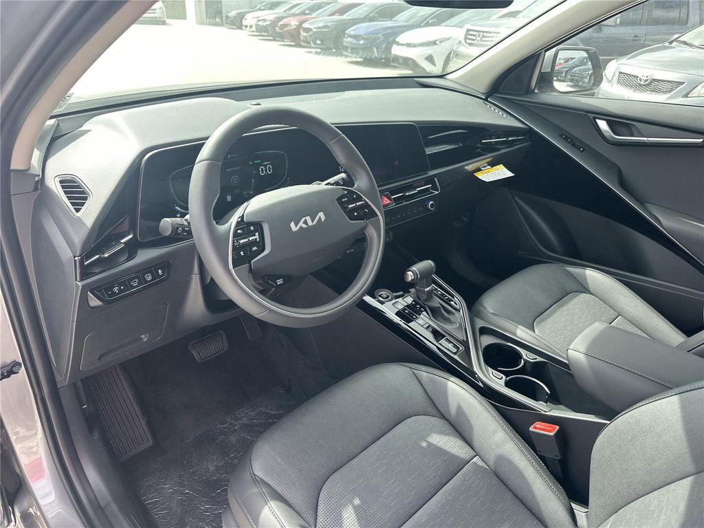 new 2025 Kia Niro car, priced at $33,250