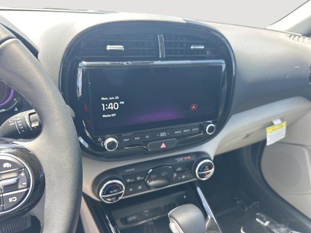 new 2025 Kia Soul car, priced at $27,180